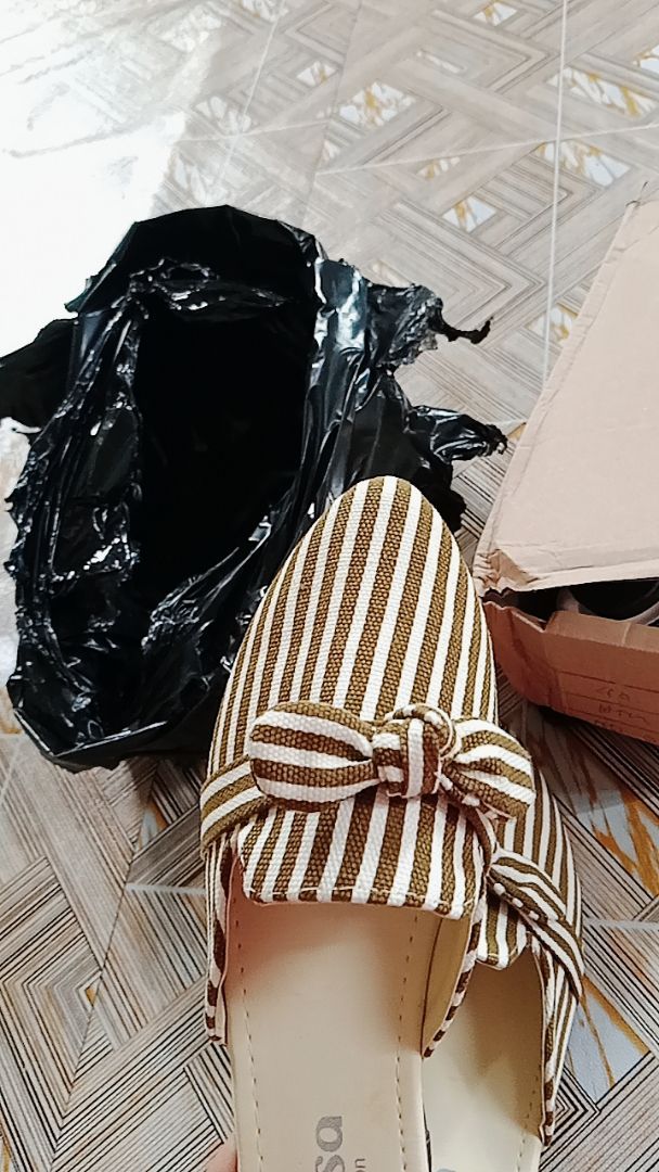 Flat Shoes Wanita Bapau Salur Sintetis - foto 9 dari 10, soimah_balqis