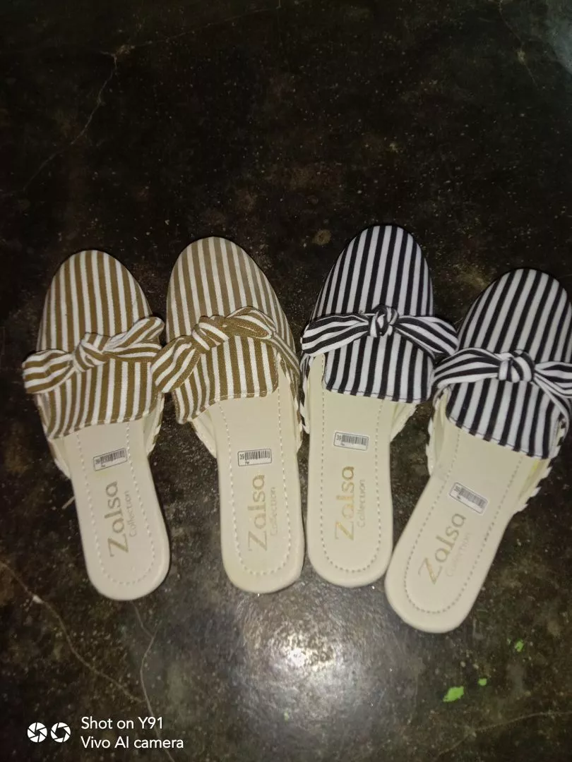 Foto ulasan pembeli 5qvxki4q2x, varian Hitam,39, Krem,39