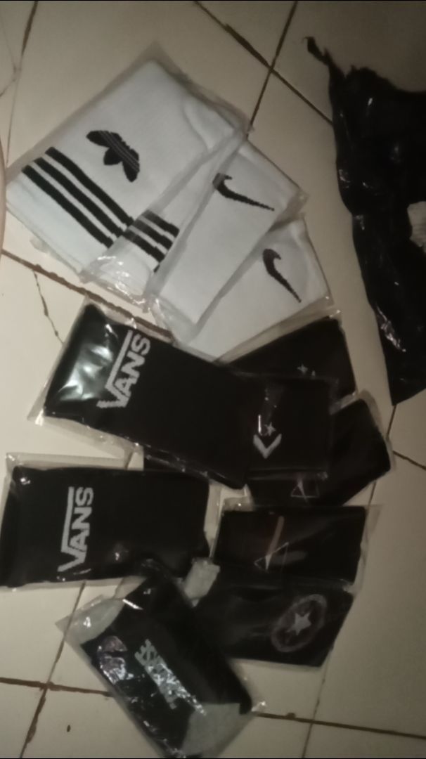 Kaos Kaki Oldschool Motif Sport Pria Wanita Panjang - foto 3 dari 10, malvialvidandri
