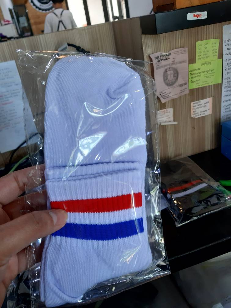Foto ulasan pembeli Tampilan: ok
Warna: putih, varian Hitam strip putih,All size, Putih strip hitam,All size, Hitam strp merah p.,All size, ...