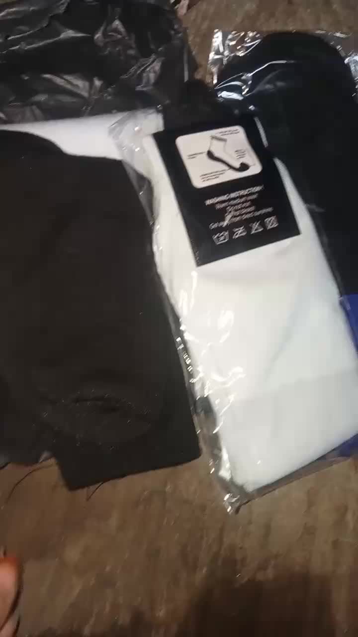 Foto ulasan pembeli bagasanty, varian Hitam,Dewasa, Putih,Dewasa