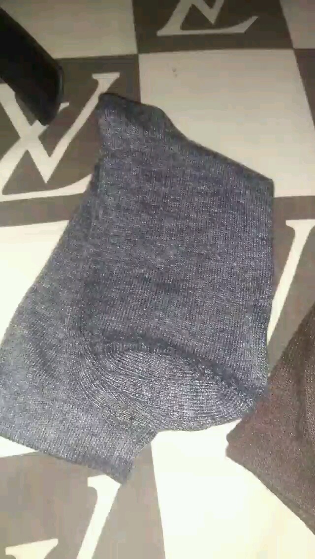 Foto ulasan pembeli t*****5, varian Abu Tua,Dewasa