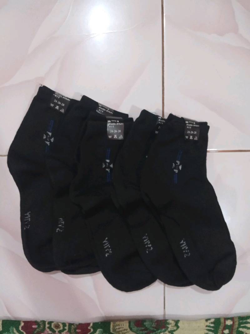 Foto ulasan pembeli edwarddevgan22, varian Abu Tua Motif, Hitam Motif