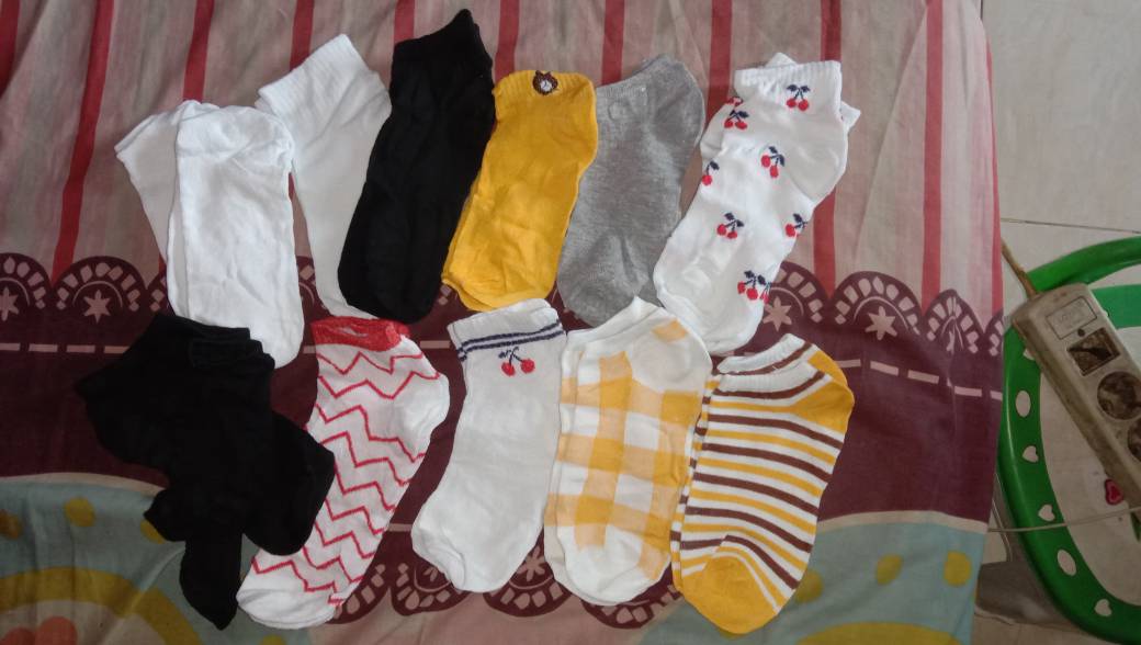 Kaos Kaki KS04 / KS52 Kaos Kaki Olah Raga Polos Pria Wanita Motif Panjang - foto 7 dari 10, adheliaa_47