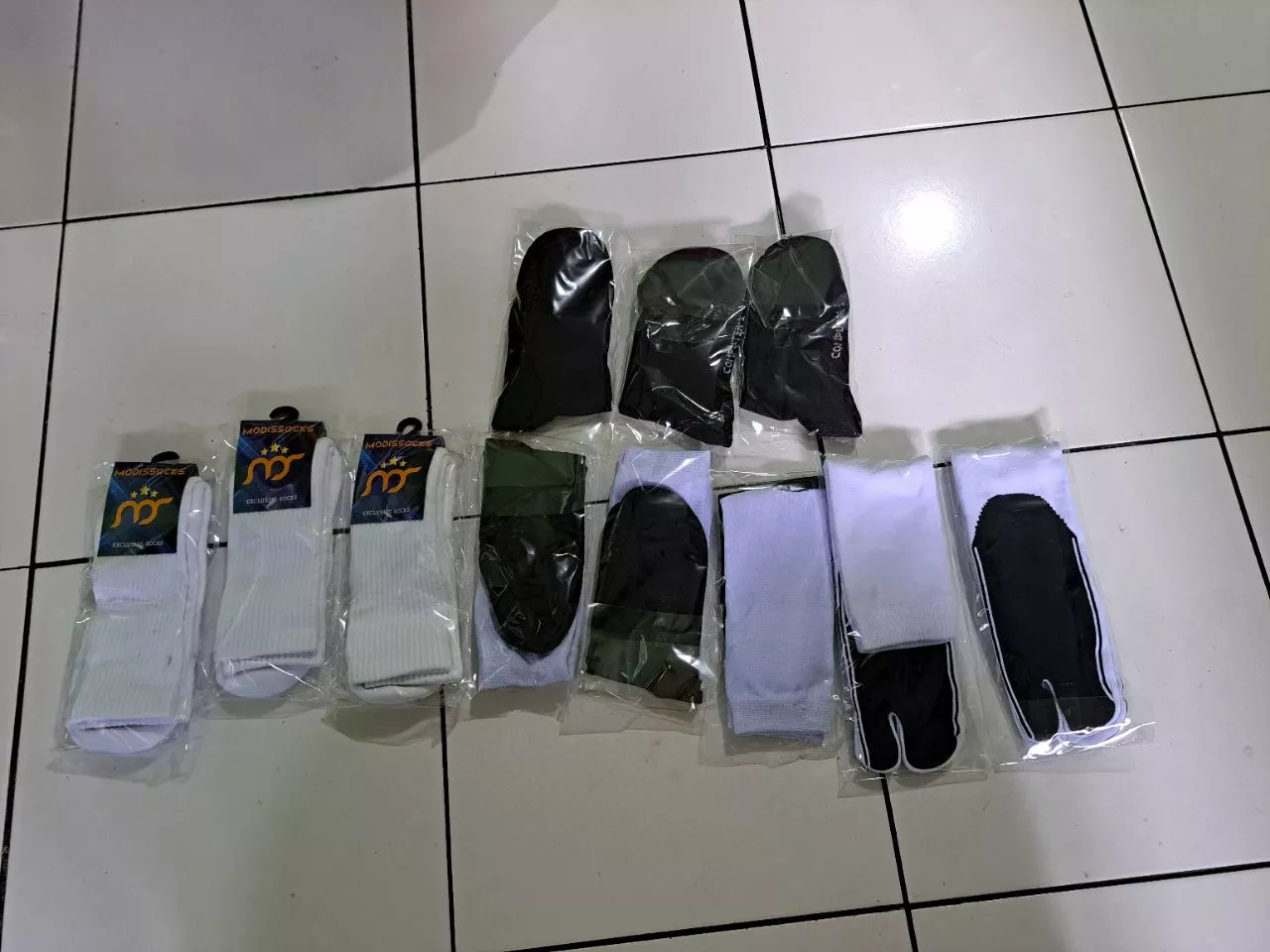 Kaos Kaki Putih Polos Premium Anti Bau Tebal - Foto ulasan pembeli