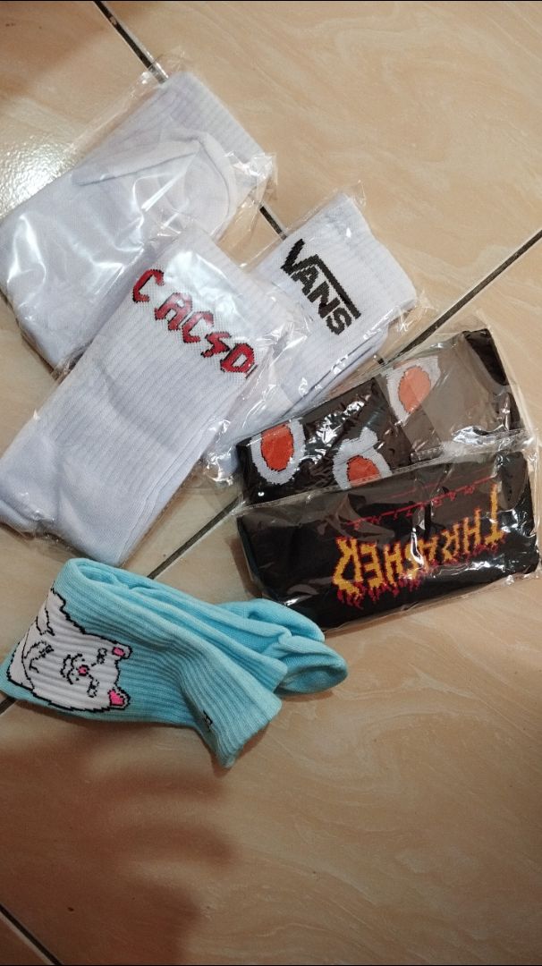Kaos Kaki Panjang Pria Motif Oldschool Sport WIJAYA SOCKS - Foto ulasan pembeli