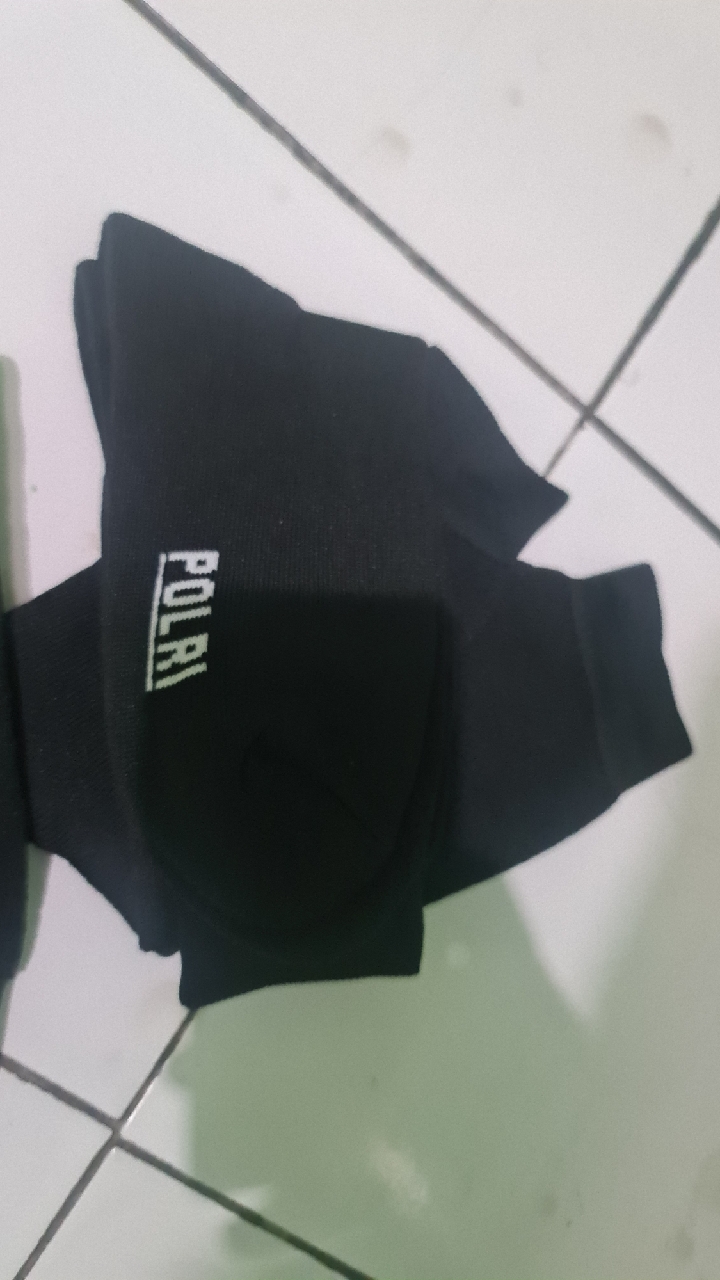 Kaos Kaki POLRI Kaos kaki TNI Kaos kaki Tebal Hitam - Foto ulasan pembeli