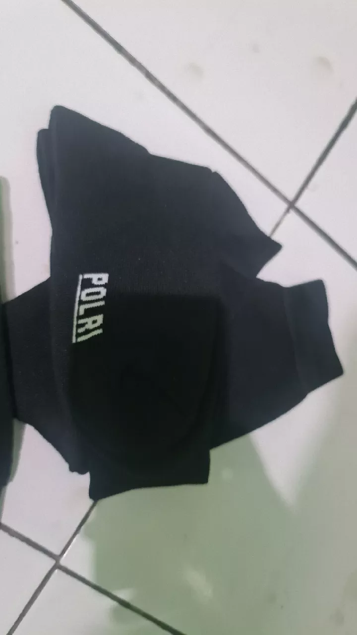 Kaos Kaki POLRI Kaos kaki TNI Kaos kaki Tebal Hitam - Foto ulasan pembeli