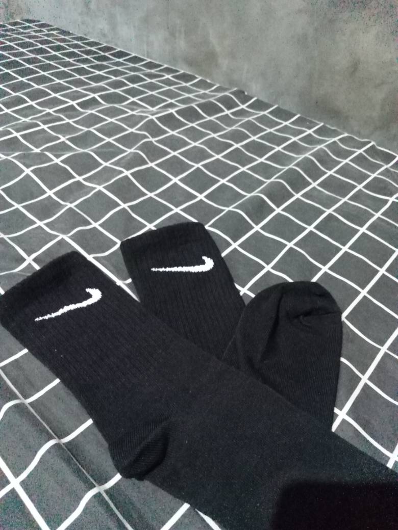 Kaos Kaki Pria Wanita Motif Oldschool Skate Tebal - Foto ulasan pembeli
