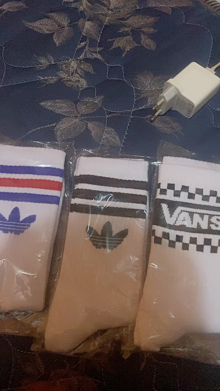 Kaos Kaki Pria Wanita Motif Oldschool Skate Tebal - Foto ulasan pembeli