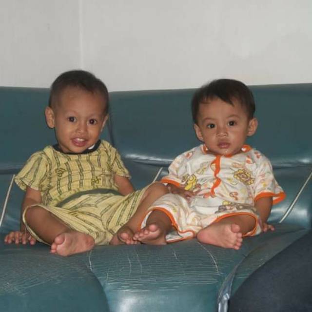 Foto ulasan pembeli d3w1_1515, varian PUTIH SMP, HITAM SMP