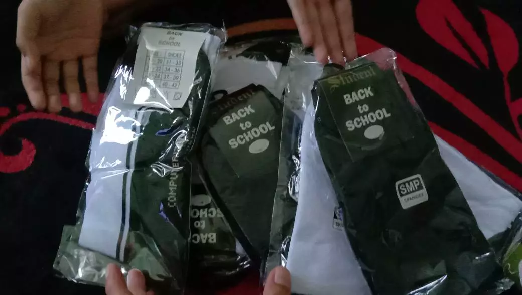 Kaos Kaki Sekolah Hitam Putih Anak SD/SMP/SMA - Foto ulasan pembeli