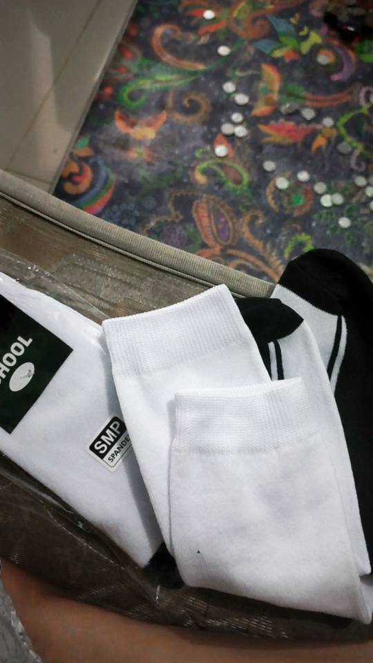 Kaos Kaki Sekolah Hitam Putih Anak SD/SMP/SMA - Foto ulasan pembeli