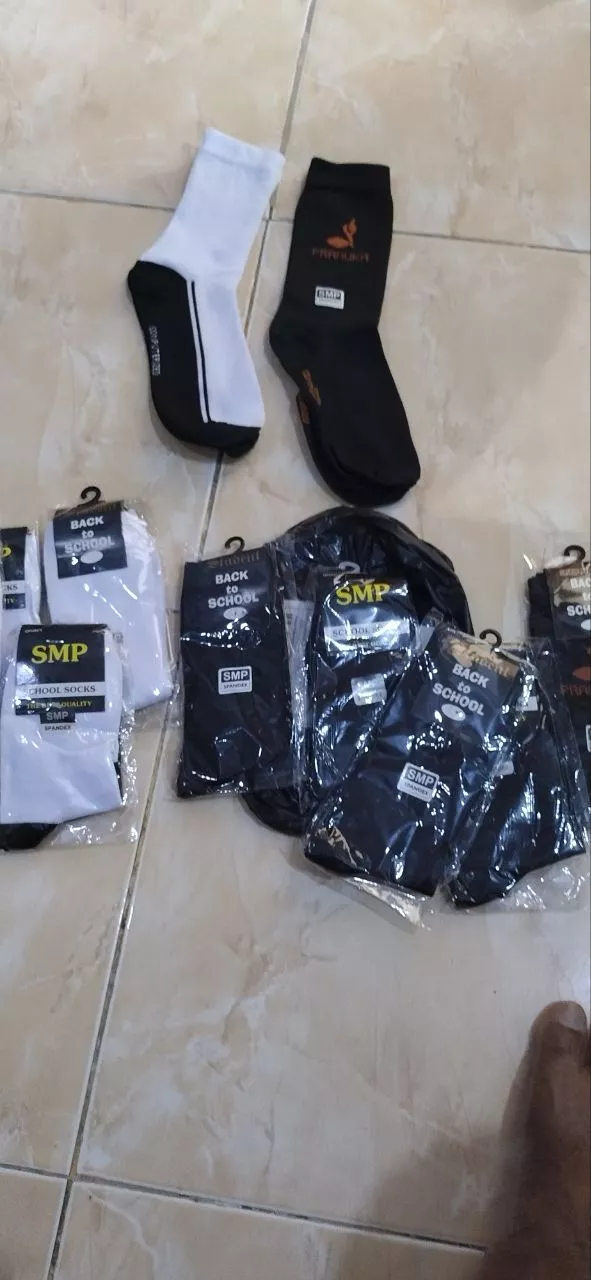 Kaos Kaki Sekolah Hitam Putih Anak SD/SMP/SMA - Foto ulasan pembeli