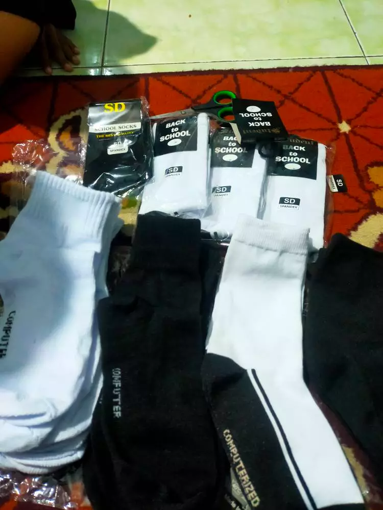 Kaos Kaki Sekolah Hitam Putih Anak SD/SMP/SMA - Foto ulasan pembeli