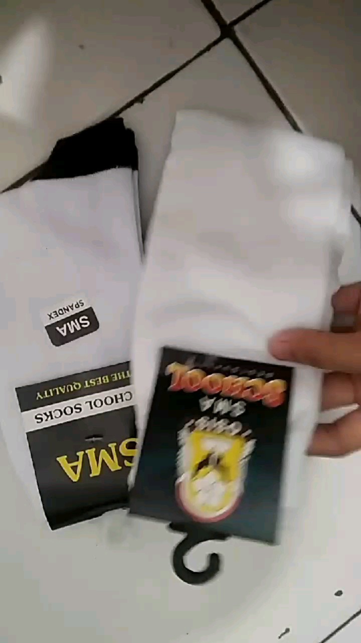 Kaos Kaki Sekolah SD SMP SMA Lembut Nyaman - Foto ulasan pembeli