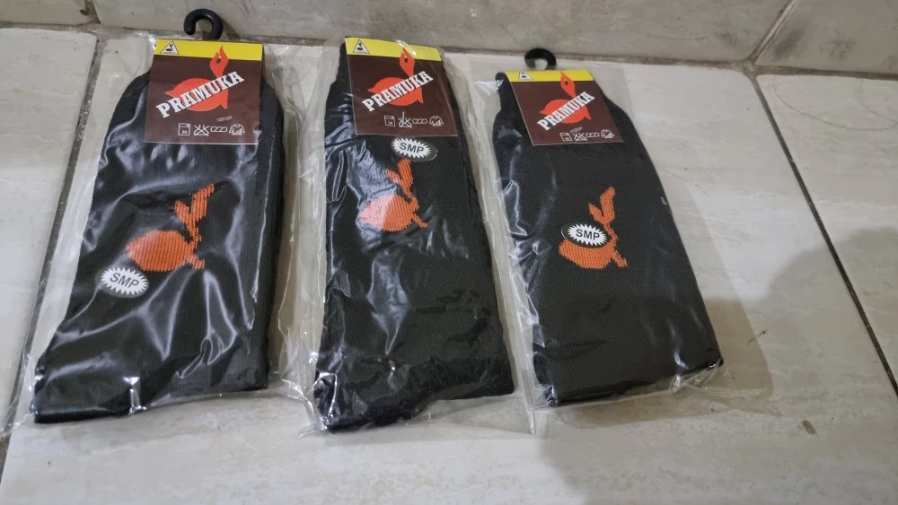 Kaos Kaki Sekolah SD SMP SMA Lembut Nyaman - Foto ulasan pembeli