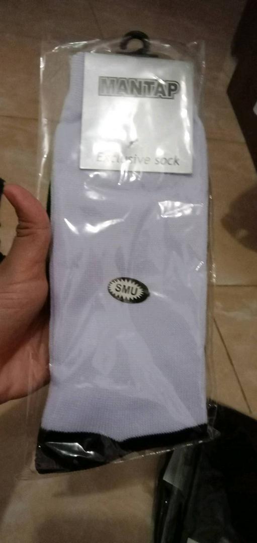 Kaos Kaki Sekolah SD SMP SMA Lembut Nyaman - Foto ulasan pembeli