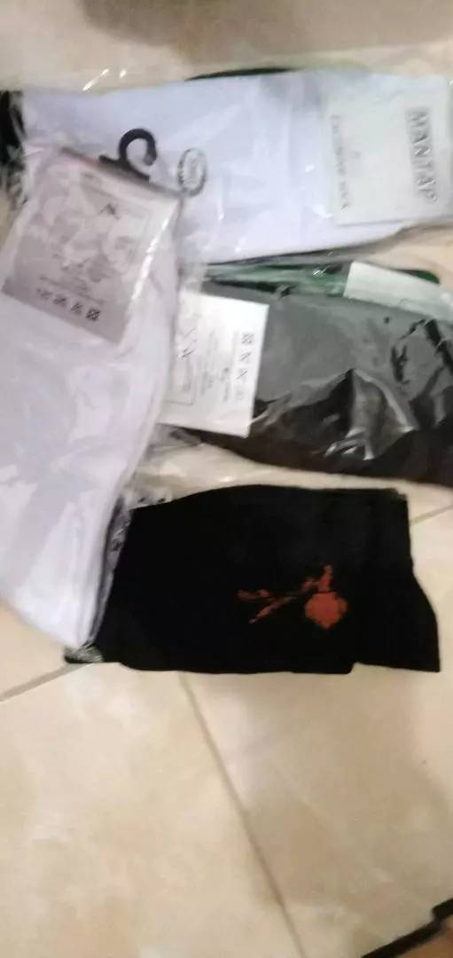 Kaos Kaki Sekolah SD SMP SMA Lembut Nyaman - Foto ulasan pembeli