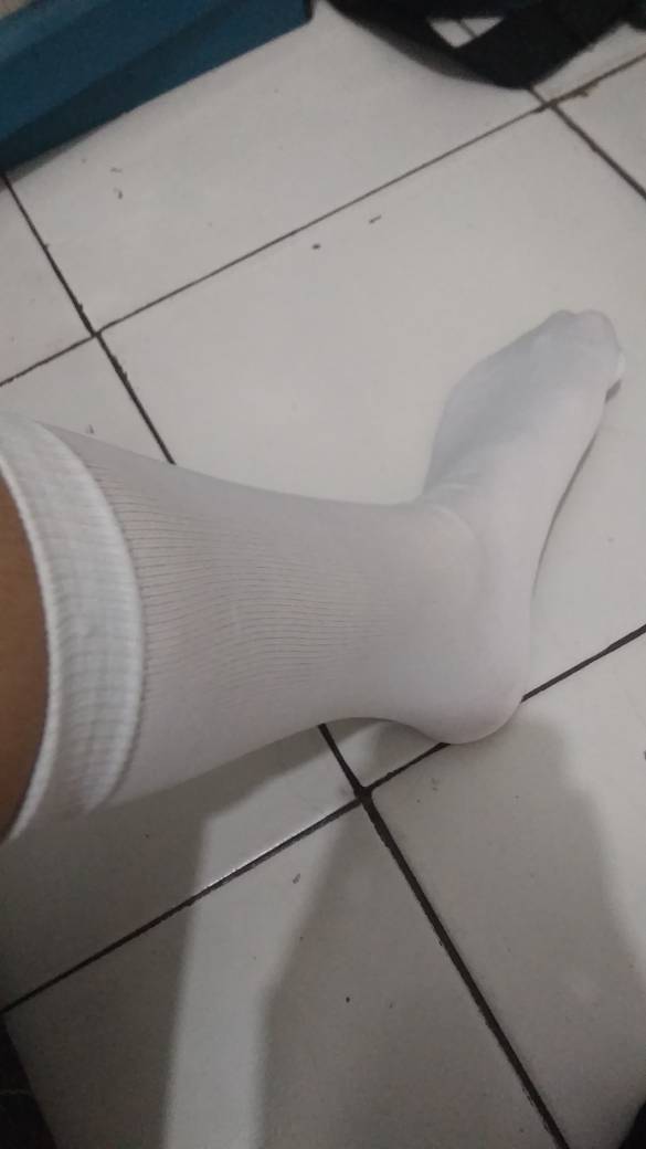 Kaos Kaki Sekolah SD SMP SMA Lembut Nyaman - Foto ulasan pembeli
