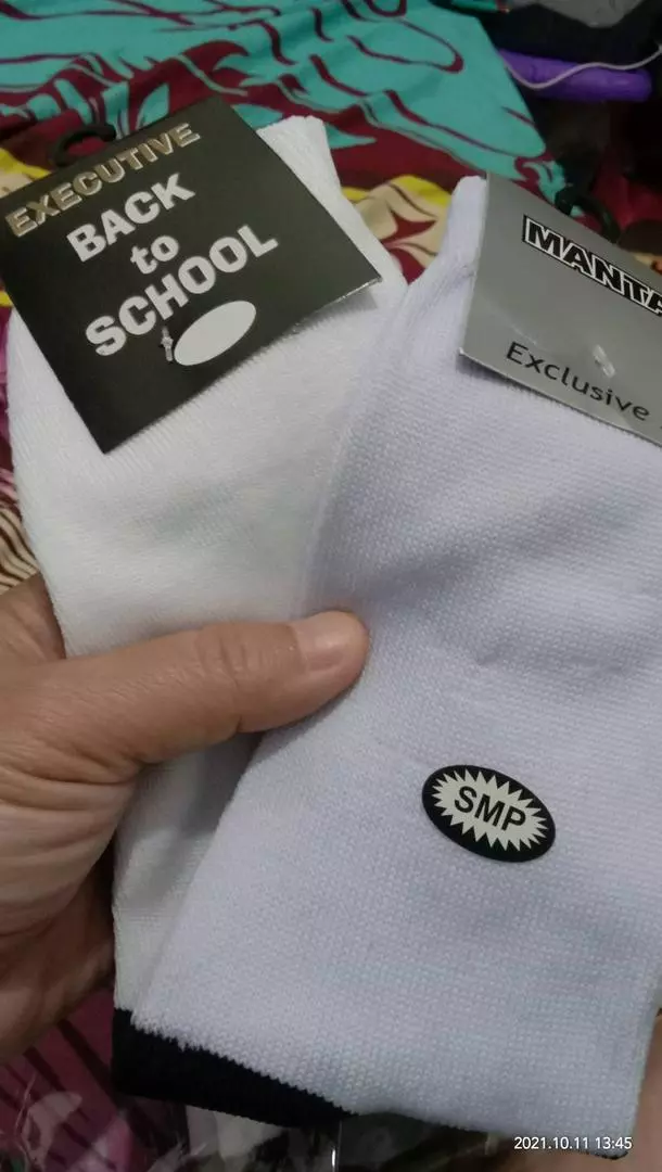 Kaos Kaki Sekolah SD SMP SMA Lembut Nyaman - Foto ulasan pembeli