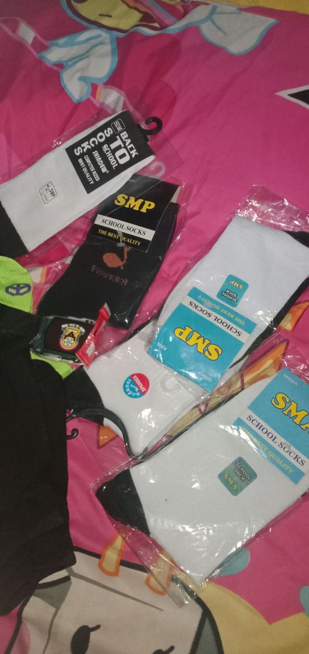 Kaos Kaki Sekolah Pendek Bahan Lembut Nyaman - Foto ulasan pembeli