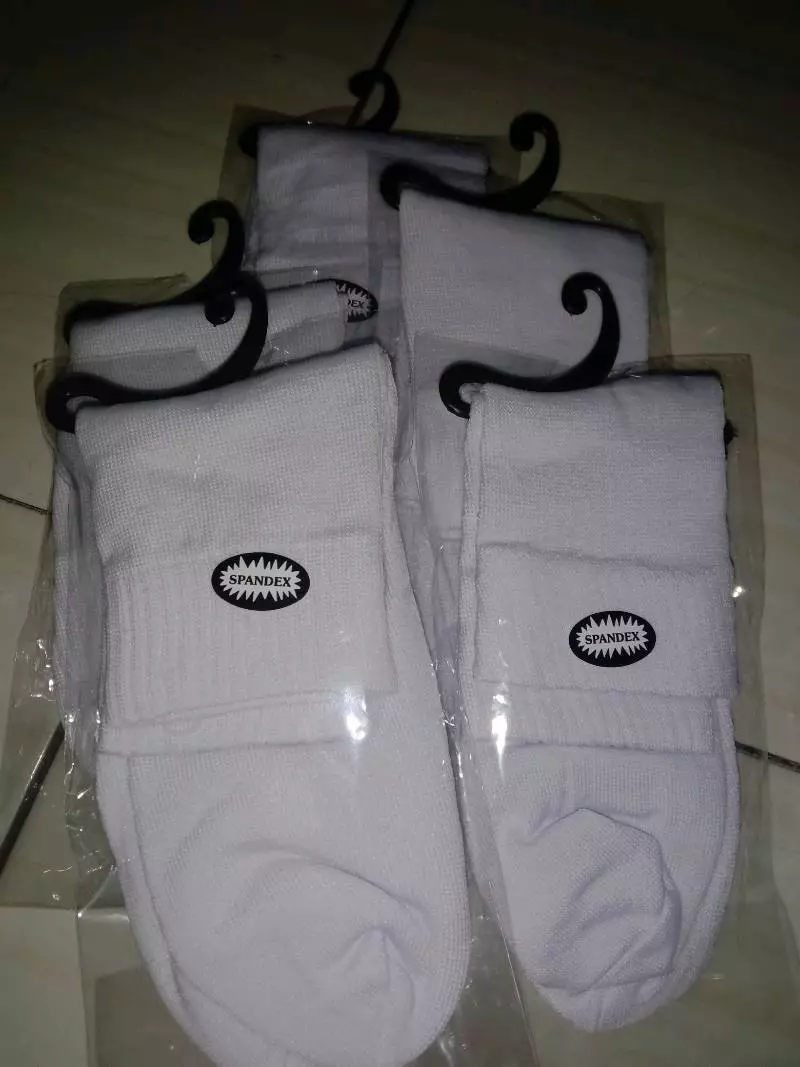 Kaos Kaki Sekolah Pendek Bahan Lembut Nyaman - Foto ulasan pembeli