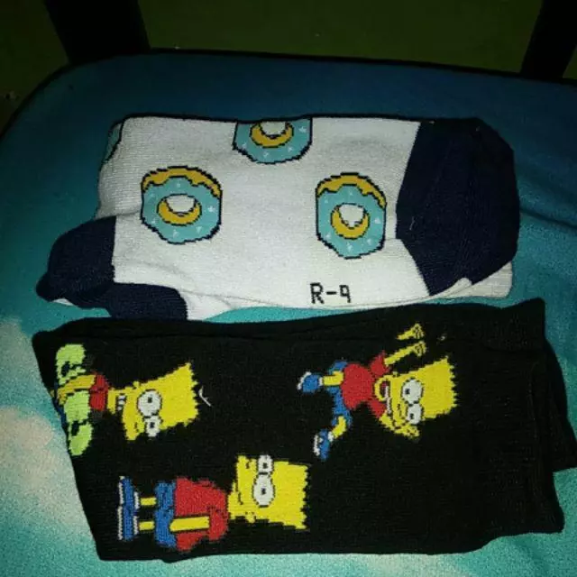 Kaos kaki skate motif donat catur england pisang ayam dll - Foto ulasan pembeli