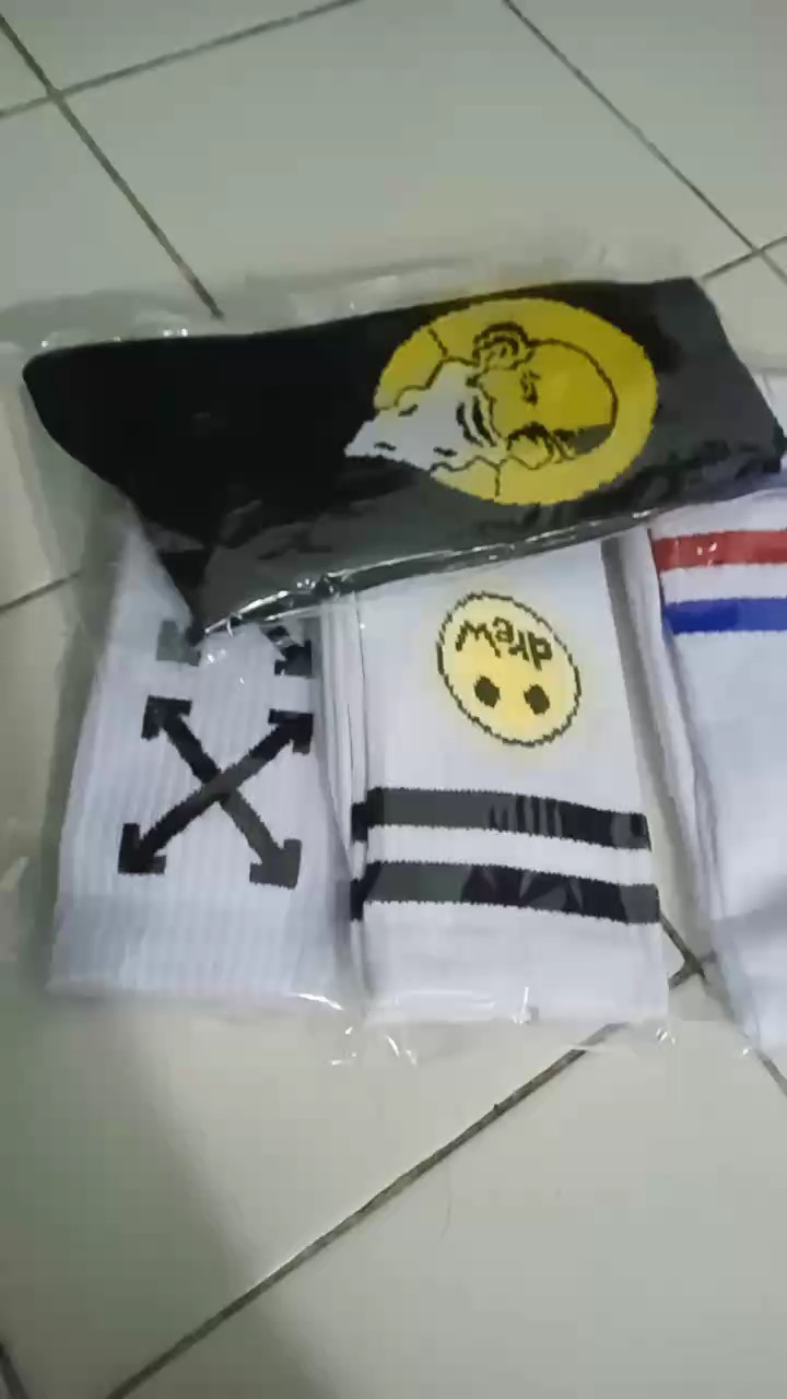 Kaos Kaki Skate Oldschool Unisex Cotton Tebal - Foto ulasan pembeli