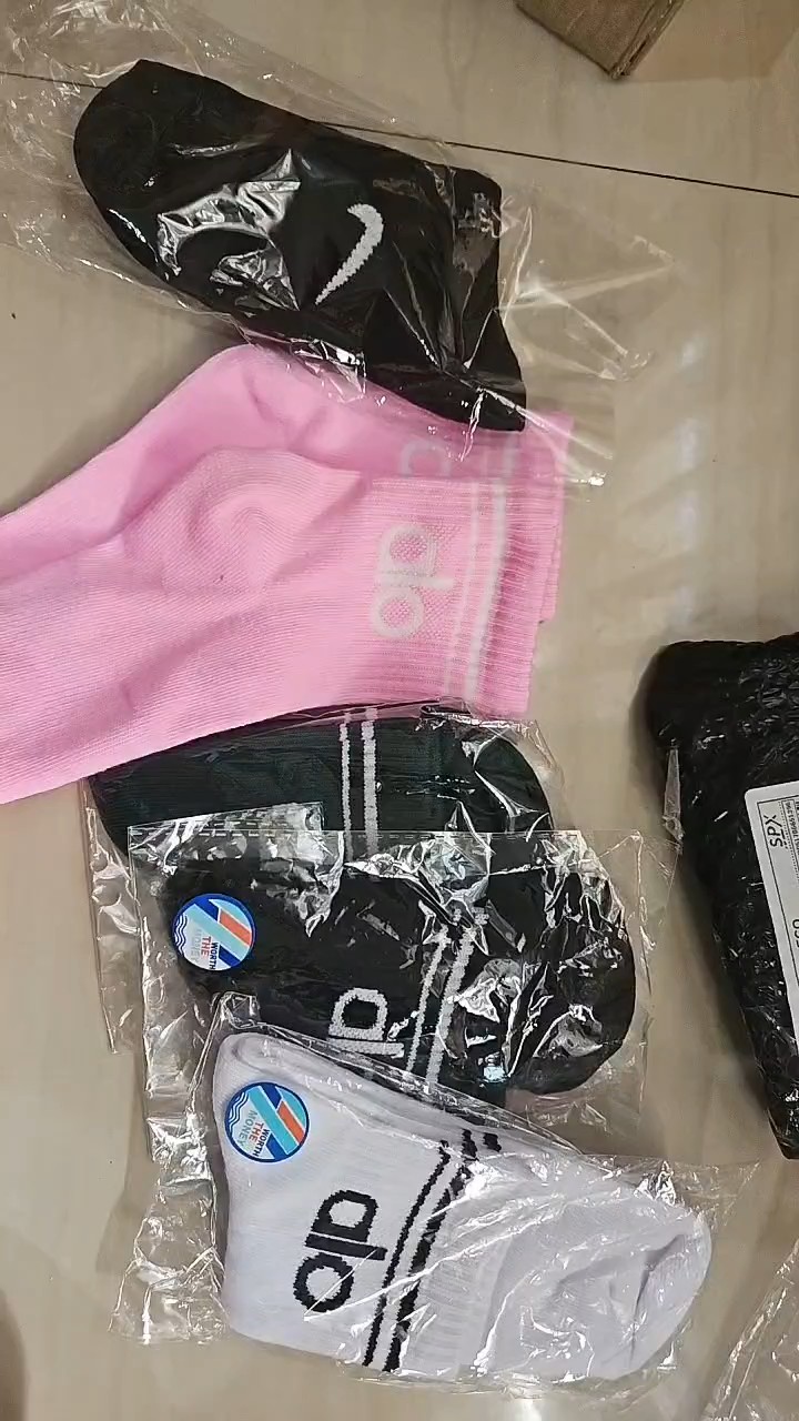Kaos Kaki Sport Pendek 3 Layer Anti Bau - Foto ulasan pembeli