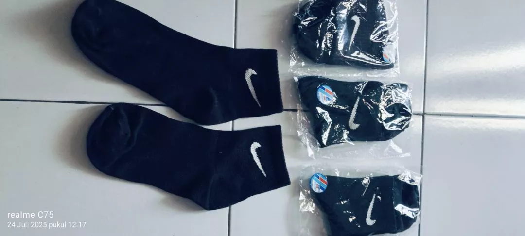 Kaos Kaki Sport Pendek 3 Layer Anti Bau - Foto ulasan pembeli