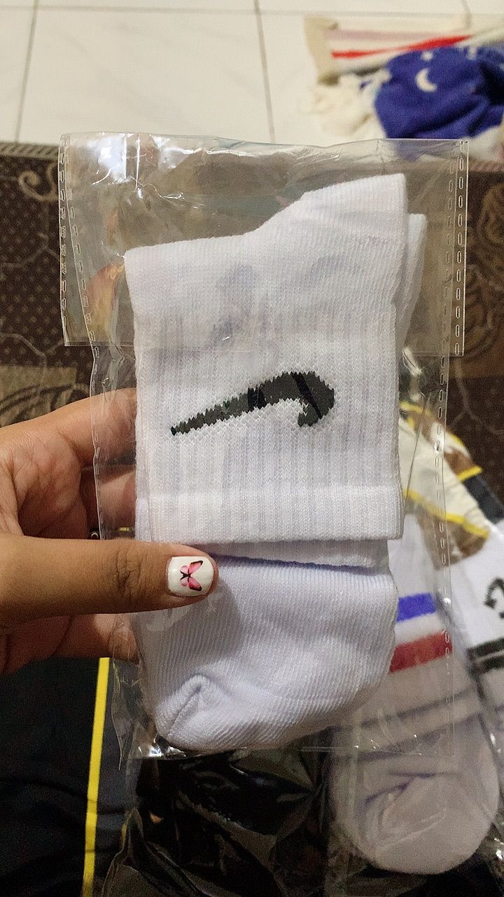Kaos Kaki Sport Pendek Motif Oldschool Pria Wanita - foto 5 dari 10, nitahasnaaa