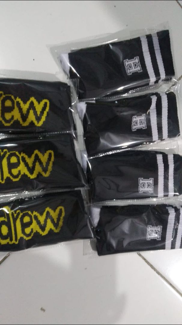 Kaos Kaki Sport Pendek Motif Oldschool Pria Wanita - foto 8 dari 10, nitahasnaaa