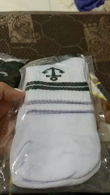 Kaos Kaki Sport Pendek Motif Oldschool Pria Wanita - Foto ulasan pembeli