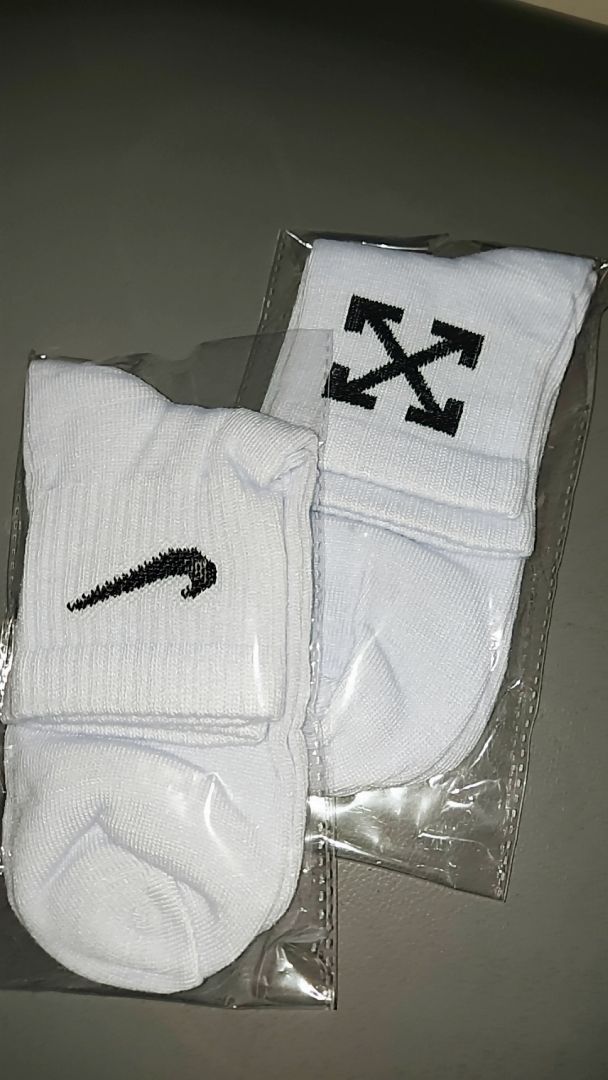 Kaos Kaki Sport Pendek Motif Oldschool Pria Wanita - Foto ulasan pembeli