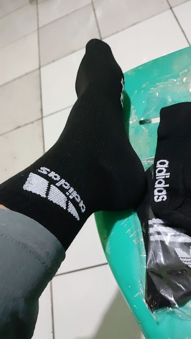 Kaos Kaki Sport Pendek Motif Oldschool Pria Wanita - Foto ulasan pembeli