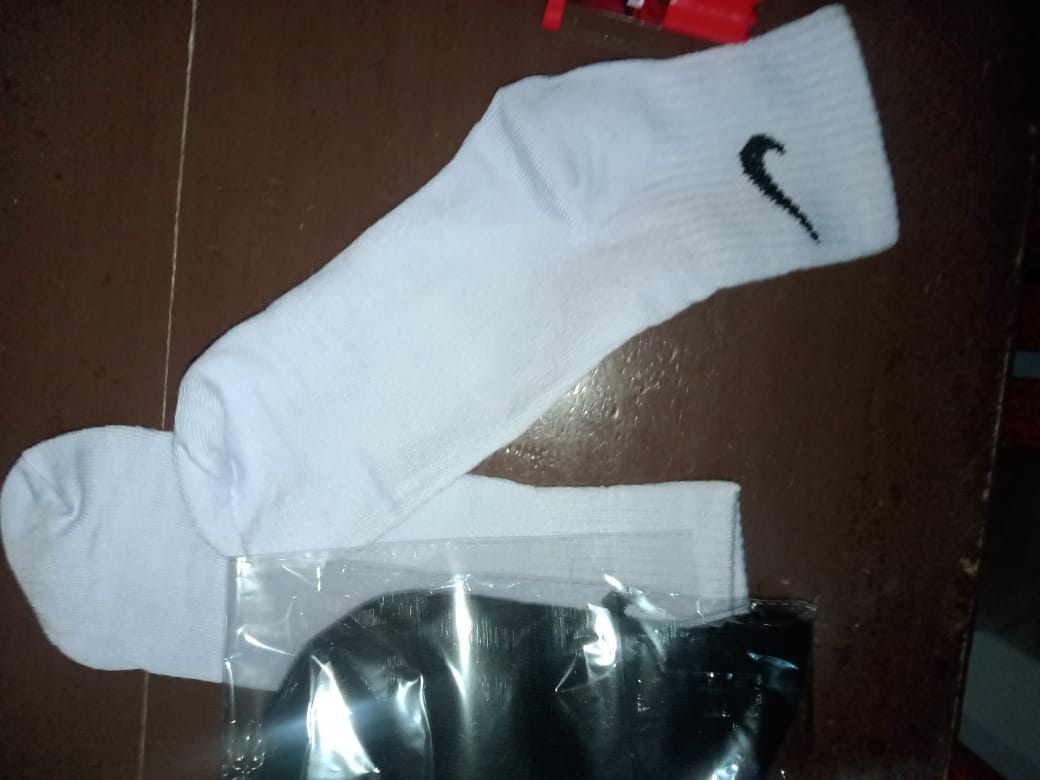 Kaos Kaki Sport Pendek Pria Wanita Anti Bau - Foto ulasan pembeli