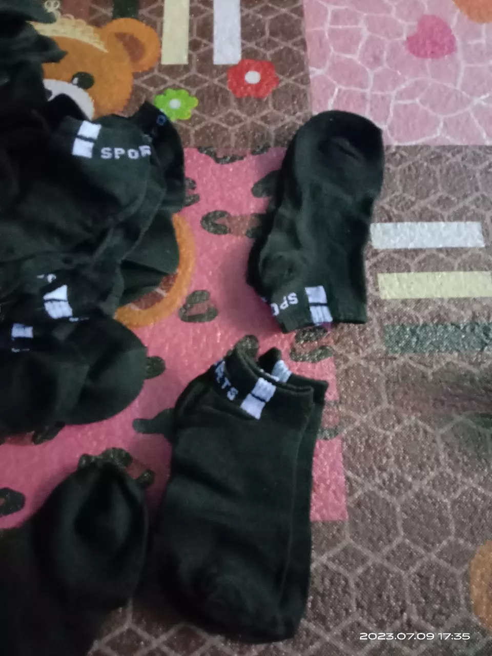 Kaos Kaki Unisex Sport Garis Breathable Spandek - Foto ulasan pembeli