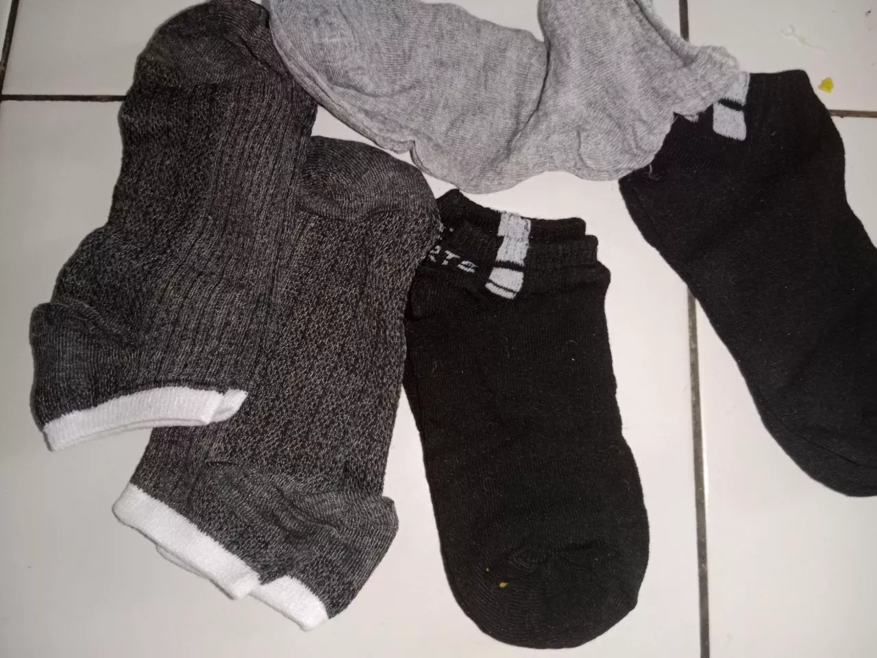 Kaos Kaki Unisex Sport Garis Breathable Spandek - Foto ulasan pembeli