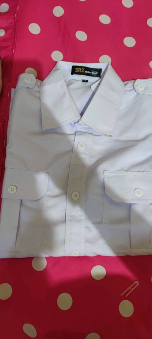 Foto ulasan pembeli cipki27, varian Putih Twis Pin Korp,S