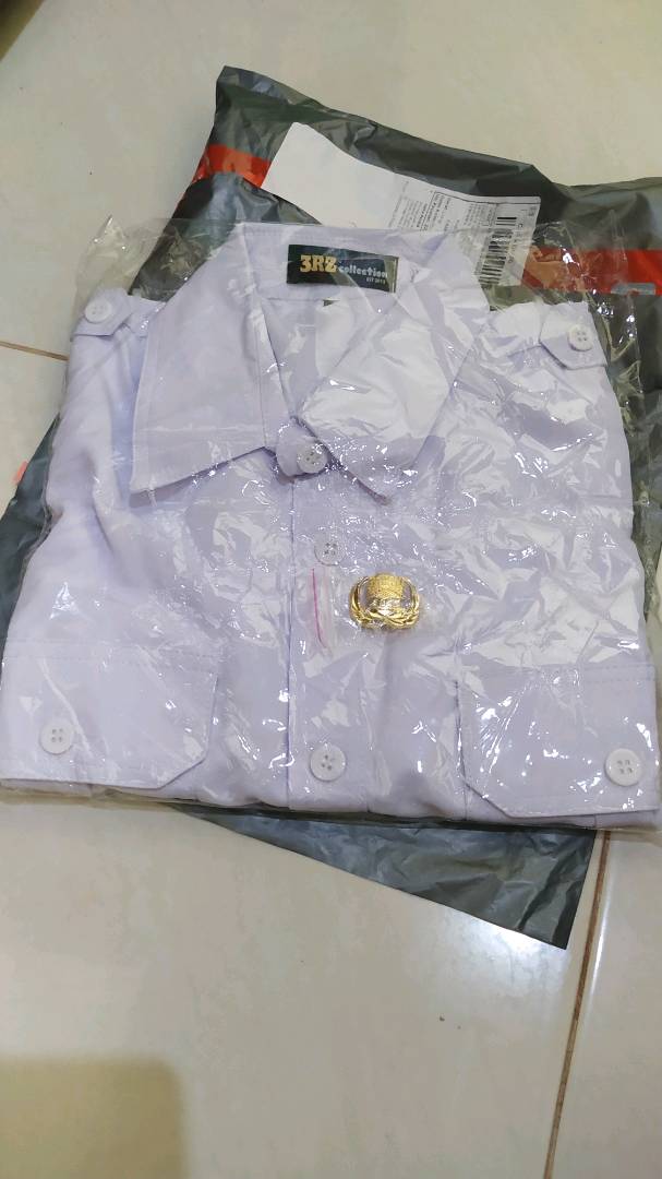 Foto ulasan pembeli mauliamunasabah, varian Putih Twis Pin Korp,S