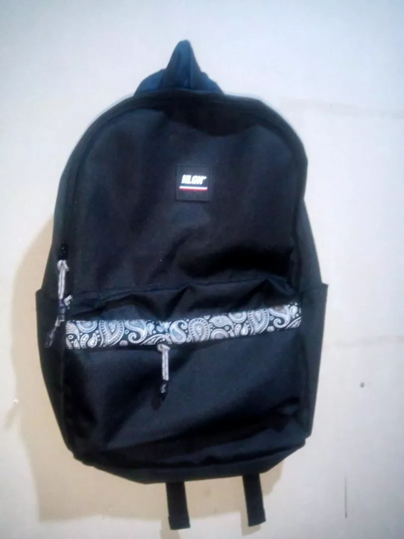 HOOLIGANS Bag Gullit Tape Paisley Black - Foto ulasan pembeli