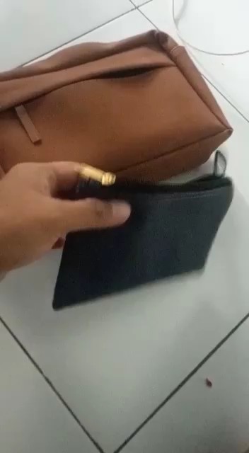 Handbag Pria Wanita Unisex Kulit Sintetis Elegan - Foto ulasan pembeli