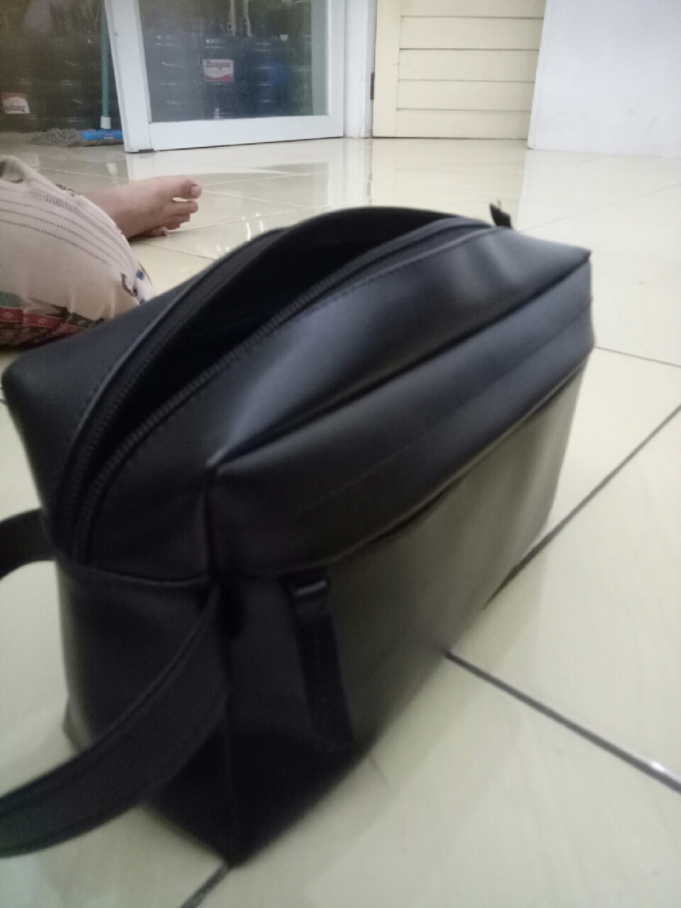 Handbag Pria Wanita Unisex Kulit Sintetis Elegan - Foto ulasan pembeli