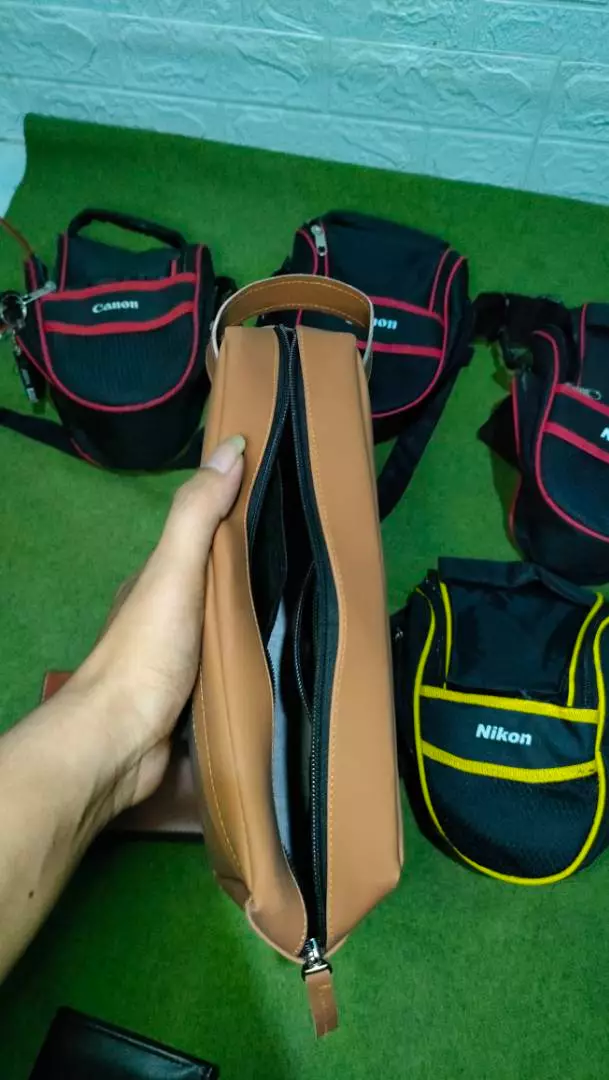 Handbag Pria Wanita Unisex Kulit Sintetis Elegan - Foto ulasan pembeli