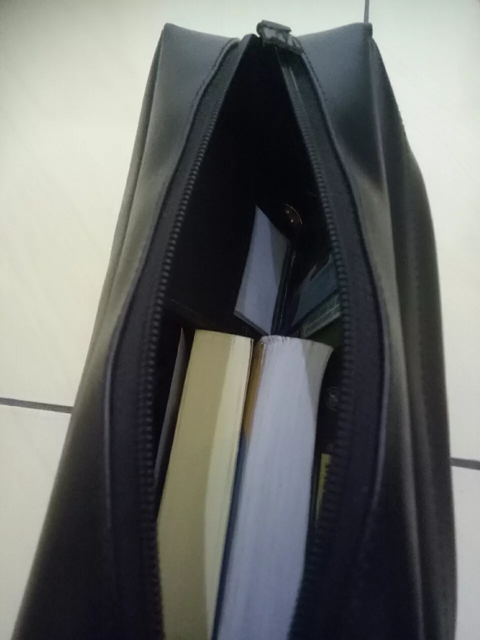 Handbag Pria Wanita Unisex Kulit Sintetis Elegan - Foto ulasan pembeli