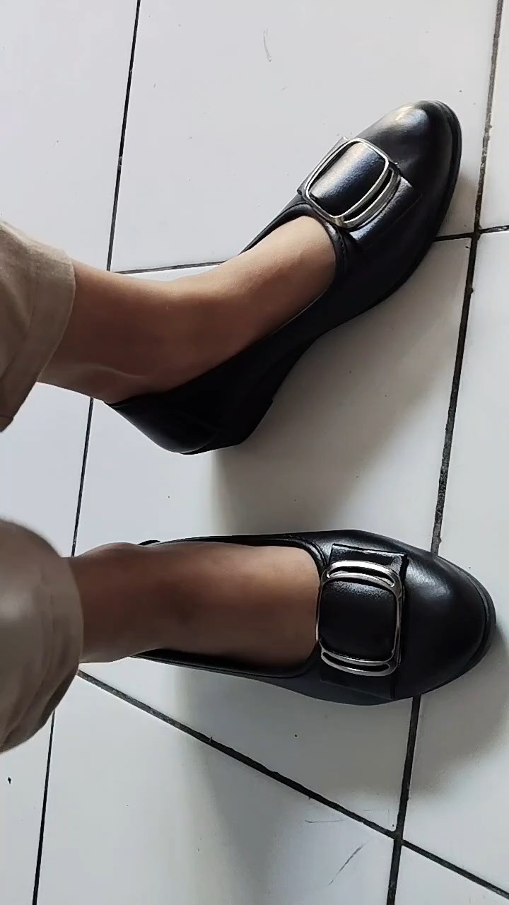Foto ulasan pembeli y*****l, varian Hitam303,35