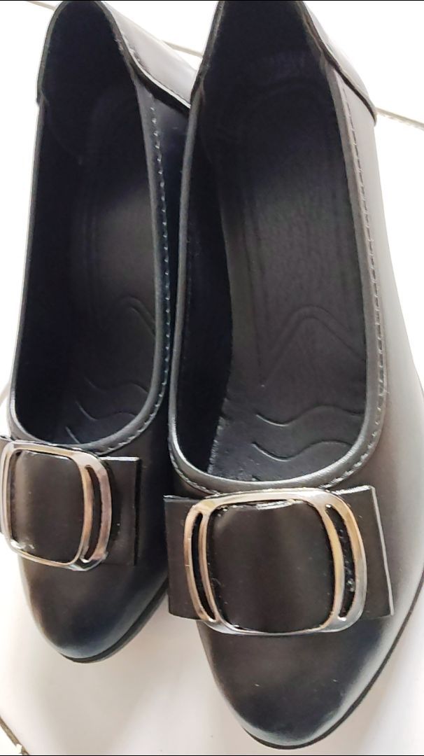 Foto ulasan pembeli y*****l, varian Hitam303,35
