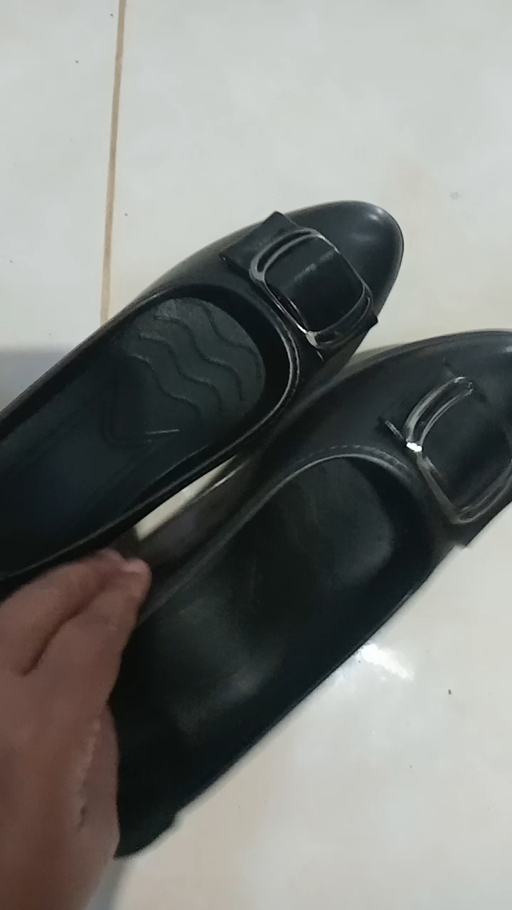 Foto ulasan pembeli bundatutiek1708, varian Hitam303,40