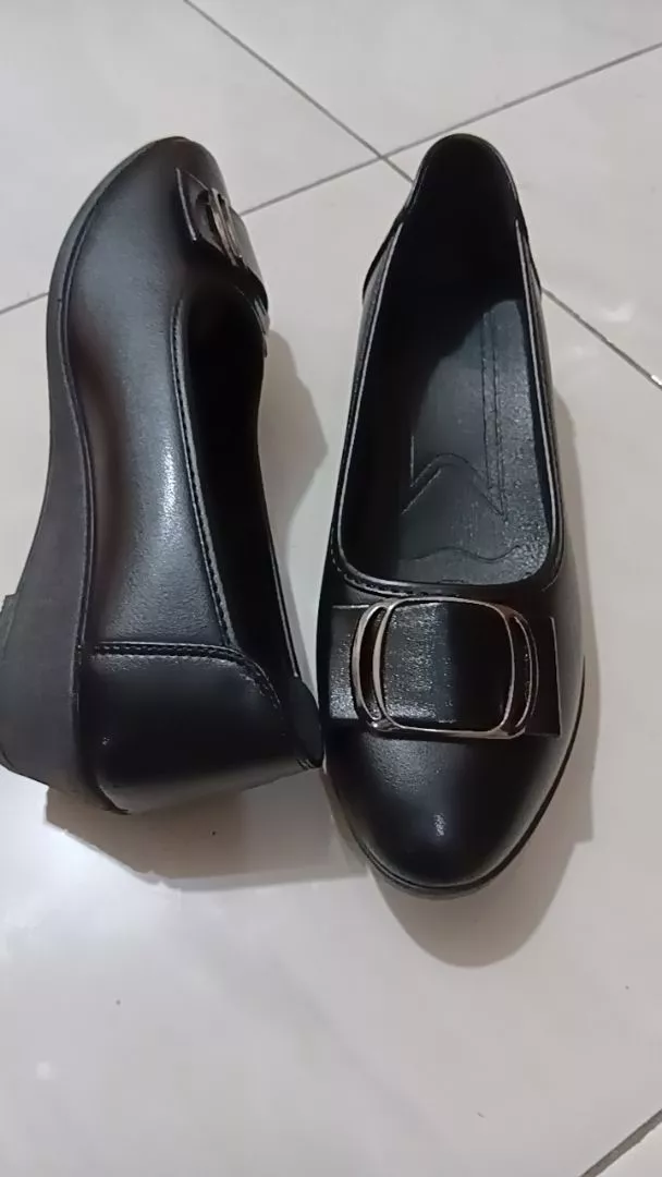 Foto ulasan pembeli anik_nafisa1, varian Hitam303,39